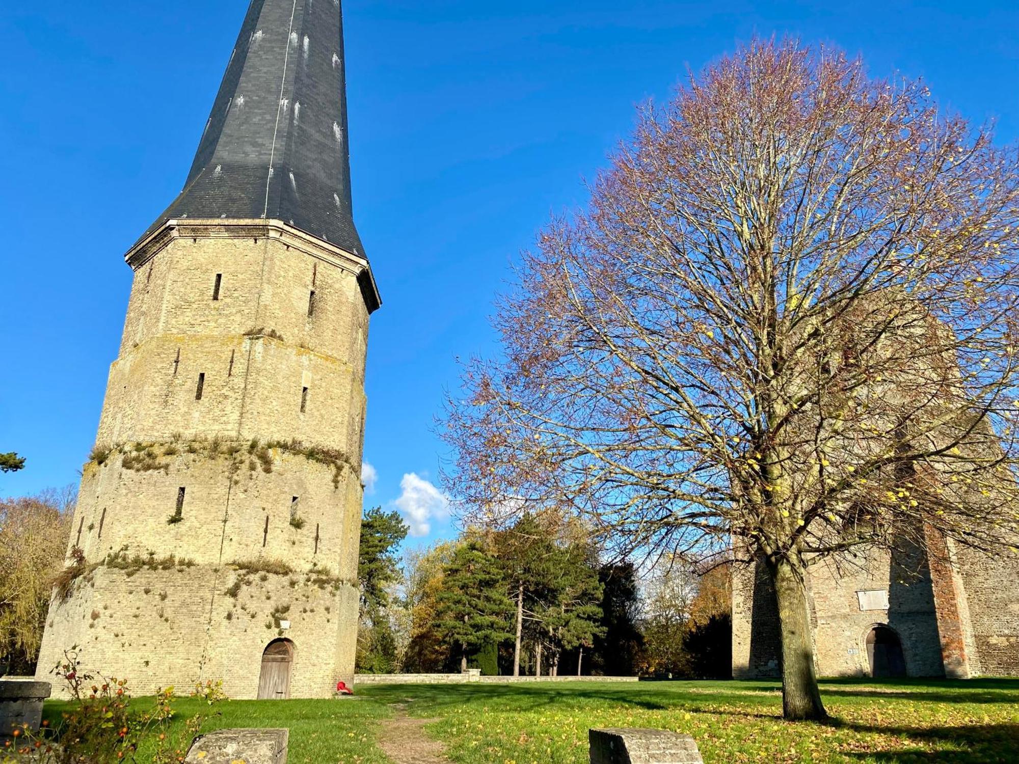 Gite De La Tour Carree Bergues Esterno foto